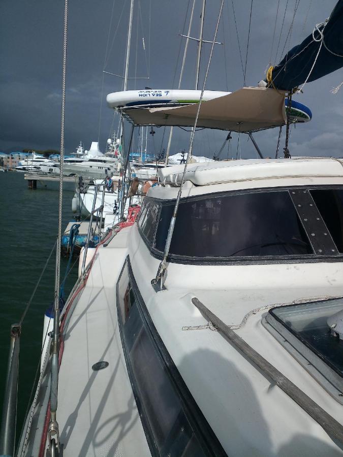 ホテル Bed & Boat Brezza Del Mare ヴィアレッジョ エクステリア 写真